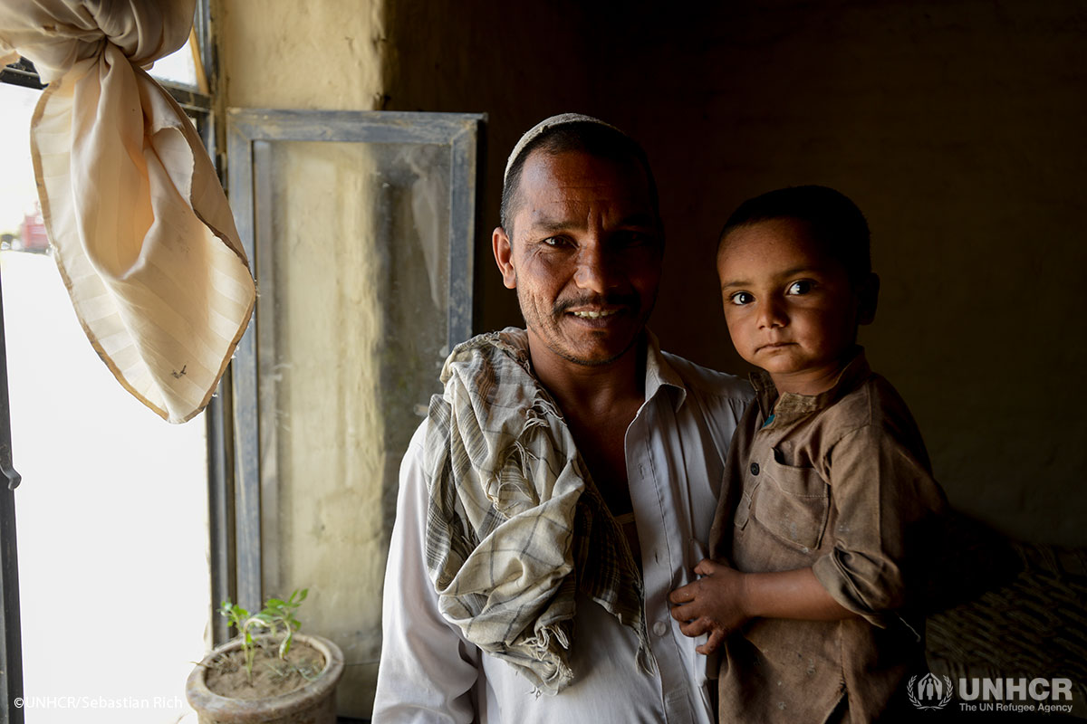 Minadar with his son