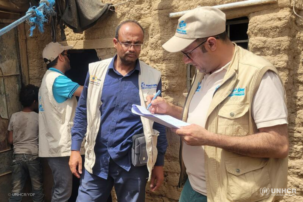 UNHCR and partners evaluating damage to shelters in Yemen