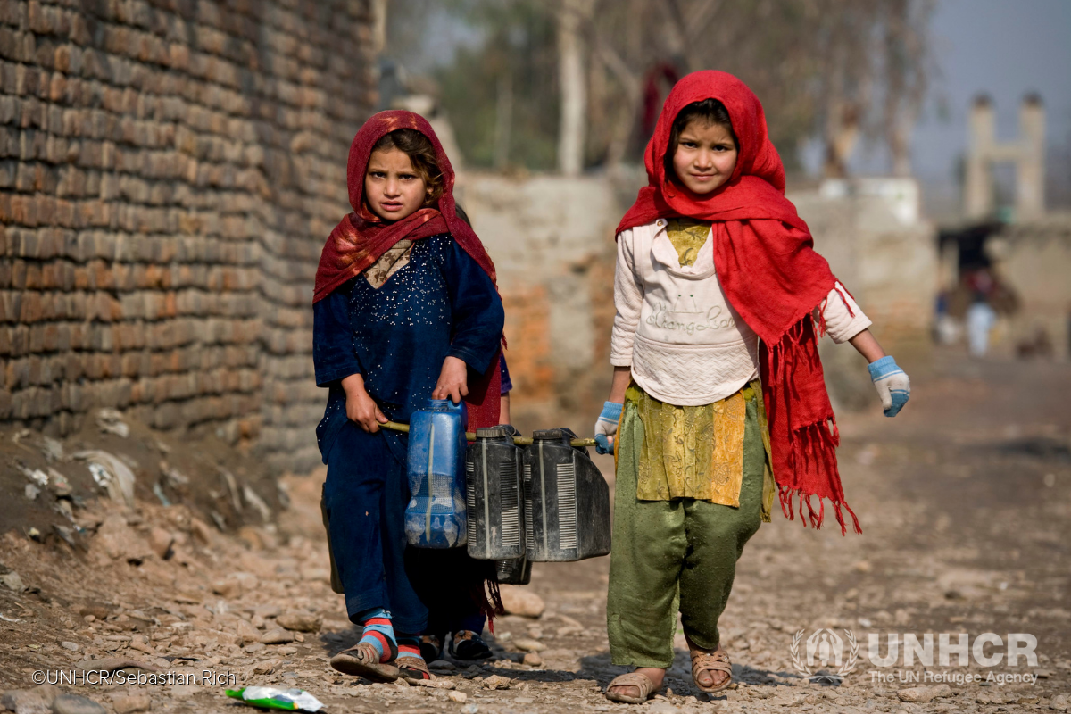 Afghan refugee girls in Pakistan