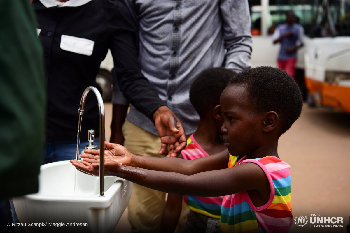 coronavirus-twins-washing-hands