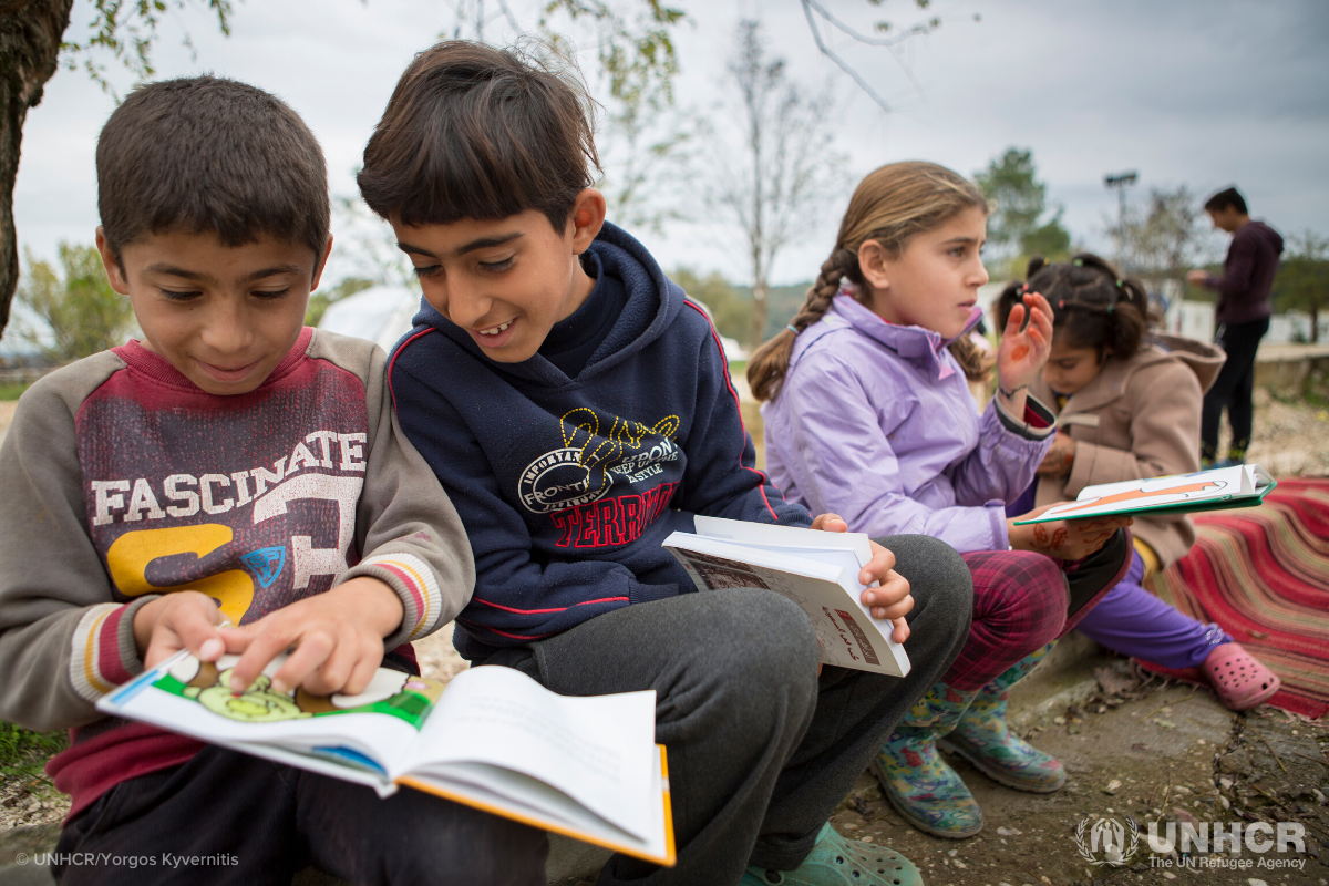 children reading