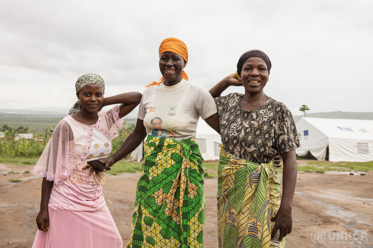 friends Aline, Justine and Chimpaye